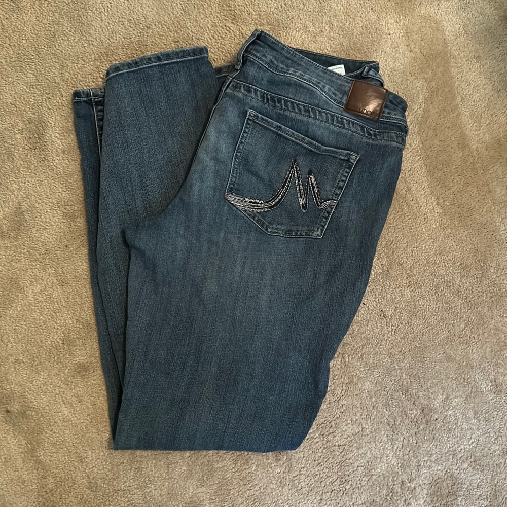 maurices blue jeans womens soze 16 long in good condition
